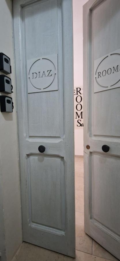 Diaz Rooms Lecce Exterior foto